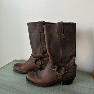 FRYE BOOTS – HARNESS 12R WOMENS